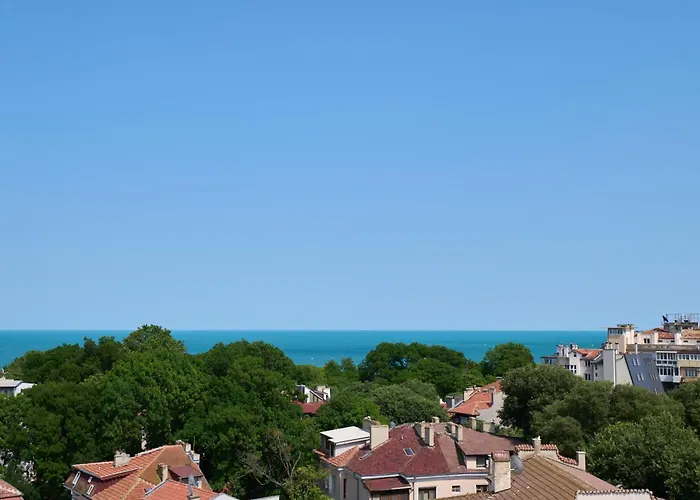 Sirena Seaview - Free Parking